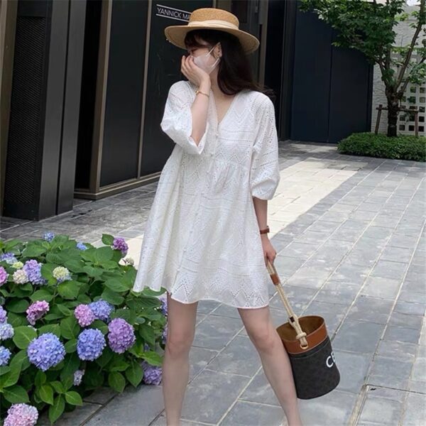 ( พร้อมส่ง) ⛅️ Eyelet dress เดรสผ้าฉลุสีขาวน่ารัก