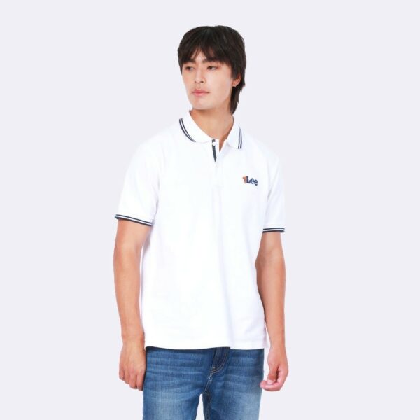 LEE เสื้อยืดโปโลผู้ชาย คอลเลคชั่น Lee Bear ทรง Regular รุ่น LE F423MPOLN38 สีขาว