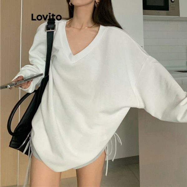 Lovito เสื้อยืด โอเวอร์ไซซ์ สีพื้น สไตล์ลำลอง สำหรับผู้หญิง LNE21108 (สีขาว)