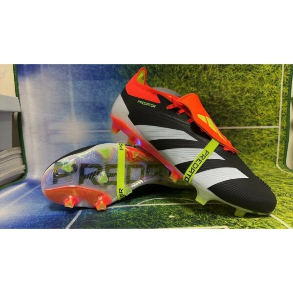 Predator ACCURACY FG BOOTS รองเท้าฟุตบอล สีดําและสีขาว EUr39-45