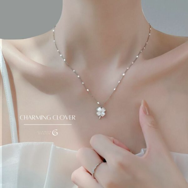 GLAMOR✨สร้อยเงินแท้ Charming Clover หินโมราสีขาว สร้อยคอเงินแท้ 92.5 จี้เงินแท้ สร้อยหินนำโชค จี้โคลเวอร์สี่แฉก